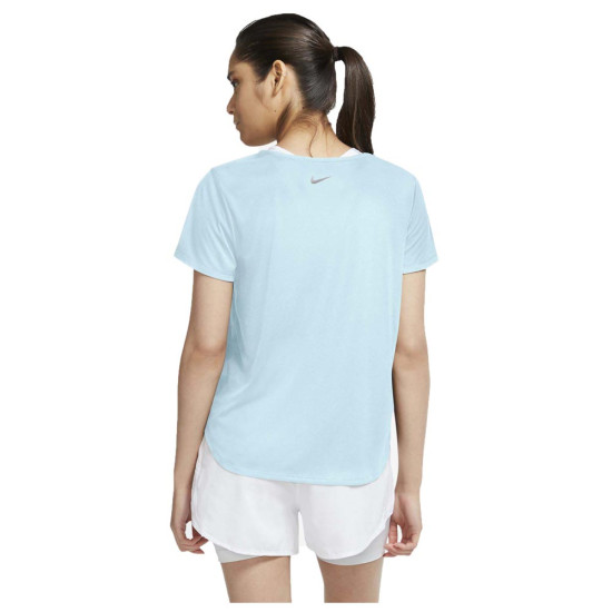 Nike Γυναικεία κοντομάνικη μπλούζα Nike Γυναικεία κοντομάνικη μπλούζα